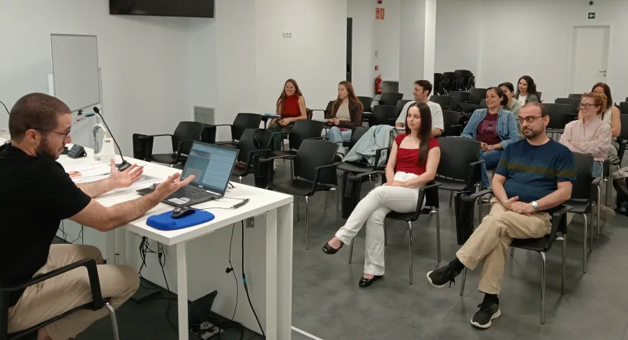 Una de les sessions formatives del projecte Digit2Me celebrades a Support-Girona